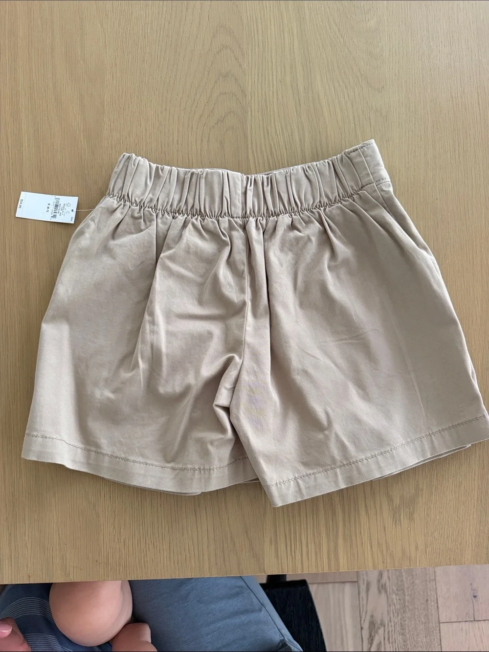 GAP light beige